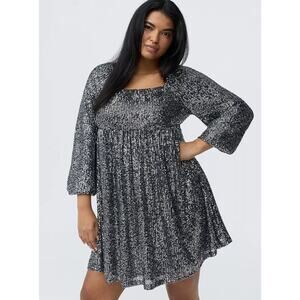 NWT Torrid Black & Silver Sequin Stretchy Long Sleeve Mini Dress